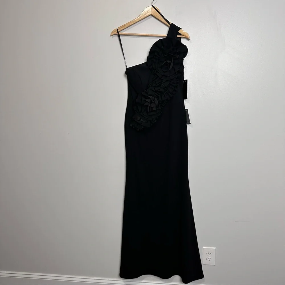 Betsy & Adam Black One-Shoulder Maxi Dress - Picture 6 of 11